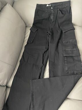 Women's Black Cargo Jeans with Utility Pockets